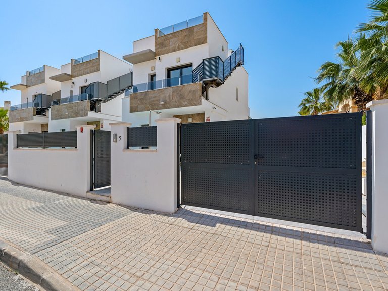 Villa for Sale in Torrevieja, Alicante 1