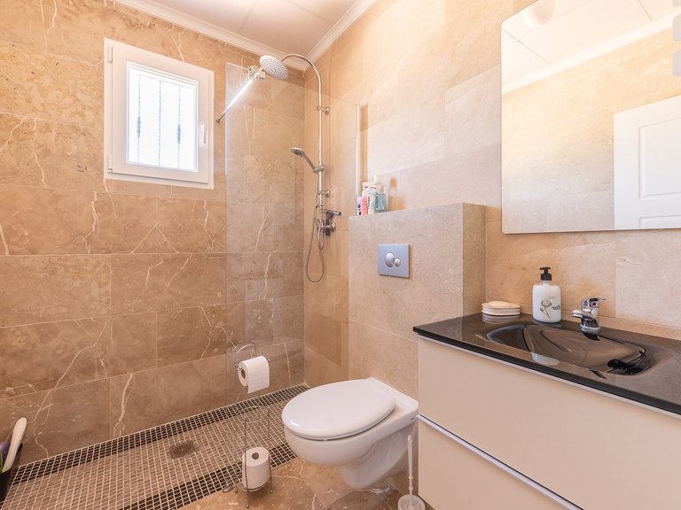 Villa for Sale in La Romana, Alicante 7