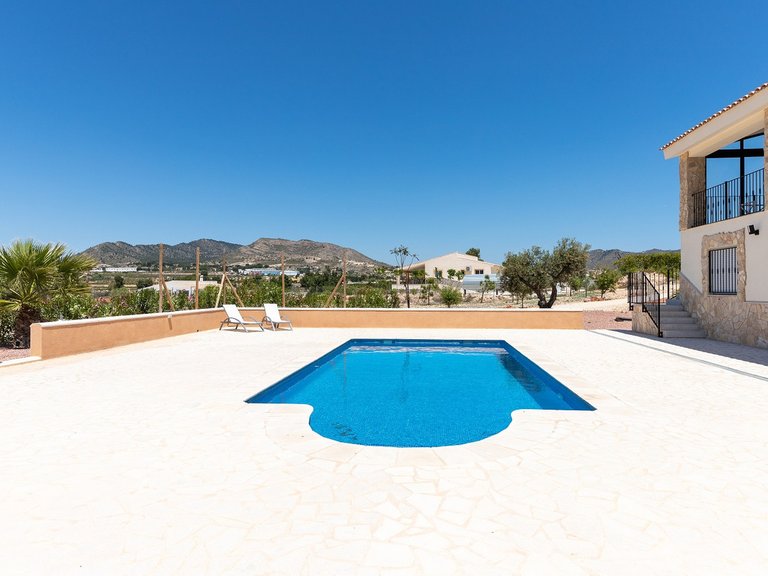 Villa for Sale in La Romana, Alicante 9