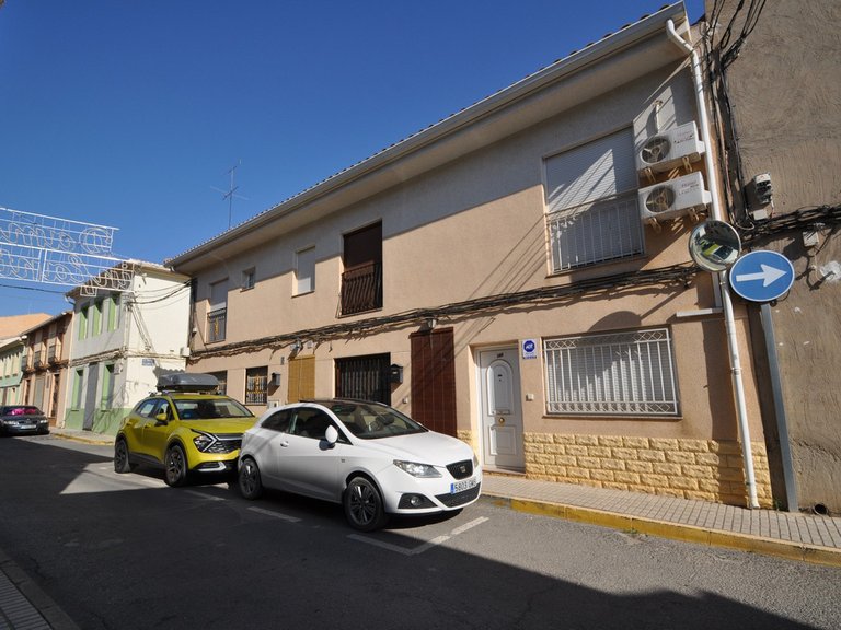 Town House for Sale in Pinoso, Alicante 1