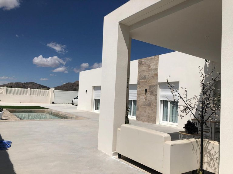 Villa for Sale in Pinoso, Alicante 2