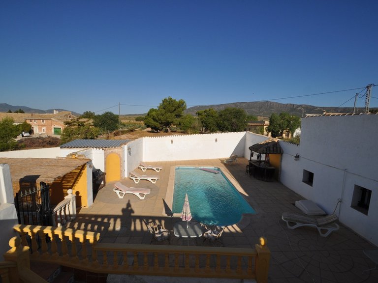 Country House for Sale in Pinoso, Alicante 3