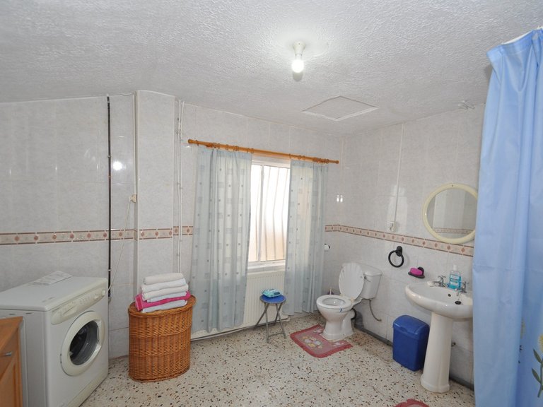 Country House for Sale in Pinoso, Alicante 12