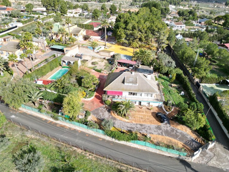 Villa for Sale in Elda, Alicante 2
