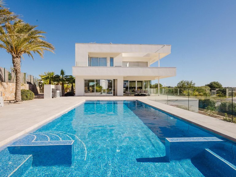 Villa for Sale in Las Colinas, Alicante 3