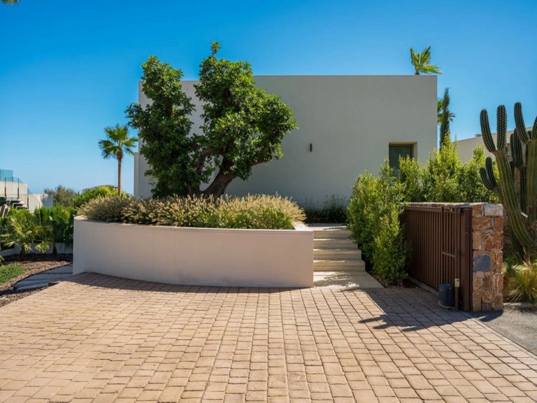 Villa for Sale in Las Colinas, Alicante 3
