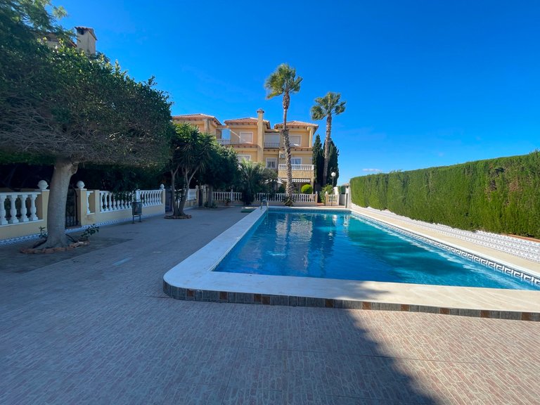 Villa for Sale in Guardamar Del Segura, Alicante 11