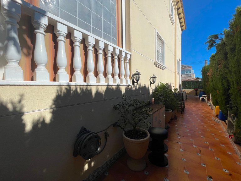 Villa for Sale in Guardamar Del Segura, Alicante 13