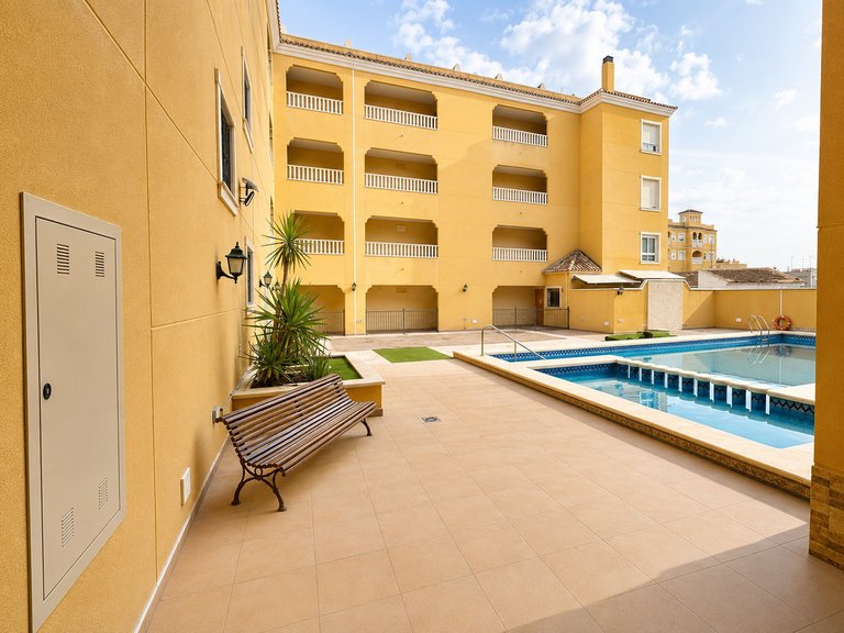 Apartment for Sale in Almoradi, Alicante 1