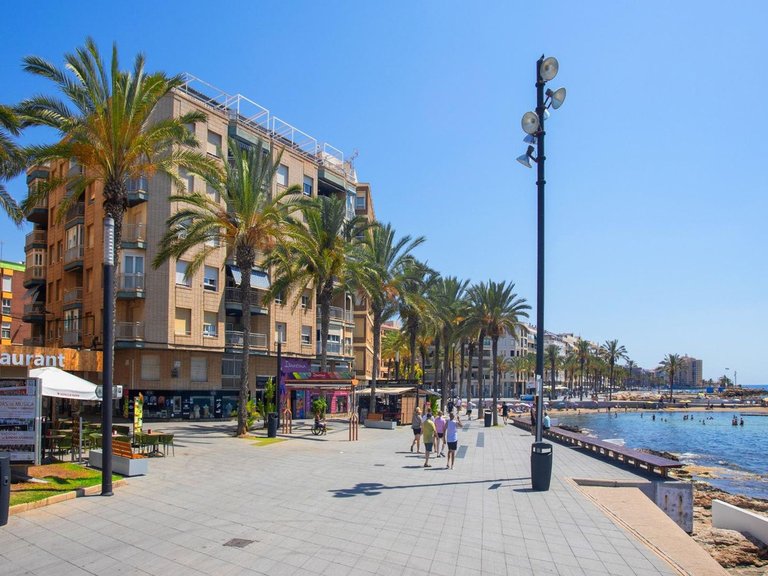 Apartment for Sale in Torrevieja, Alicante 37