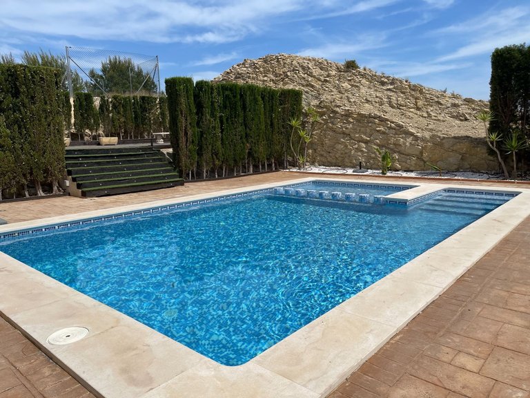 Villa for Sale in Monforte Del Cid, Alicante 3