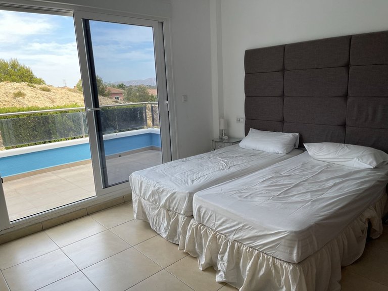 Villa for Sale in Monforte Del Cid, Alicante 35