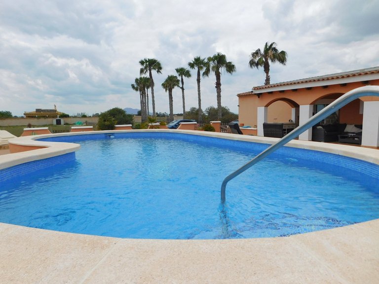 Villa for Sale in Dolores, Alicante 4