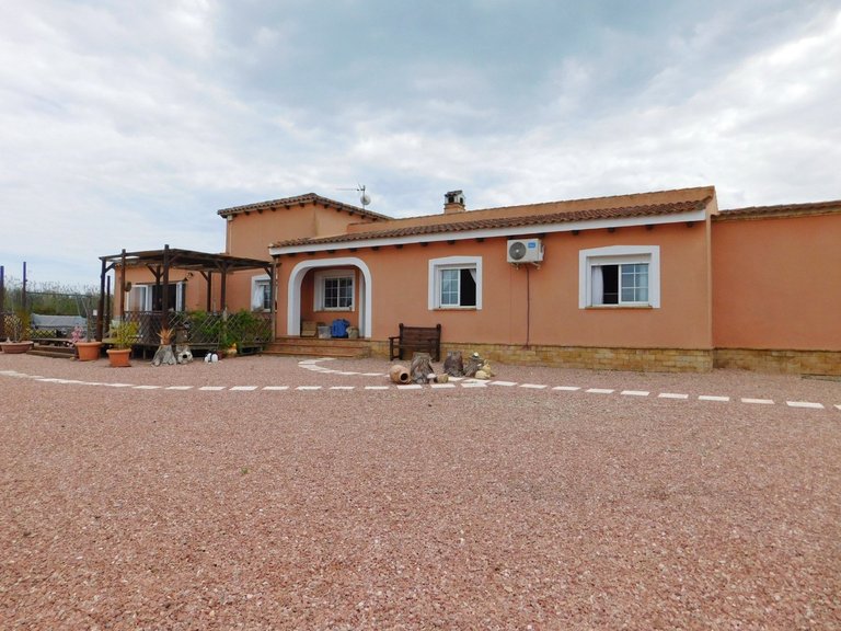 Villa for Sale in Dolores, Alicante 5