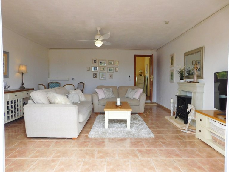 Villa for Sale in Dolores, Alicante 12