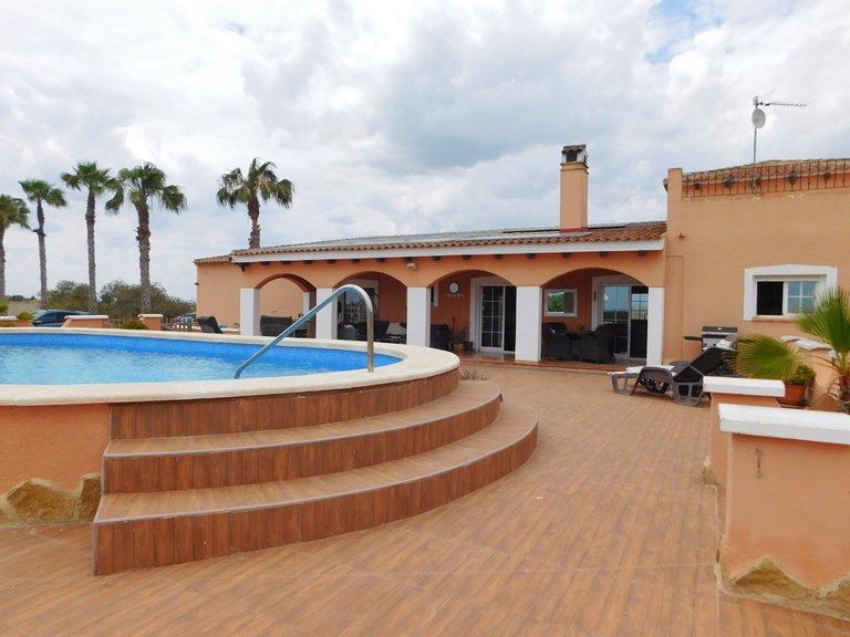 Villa for Sale in Dolores, Alicante 43