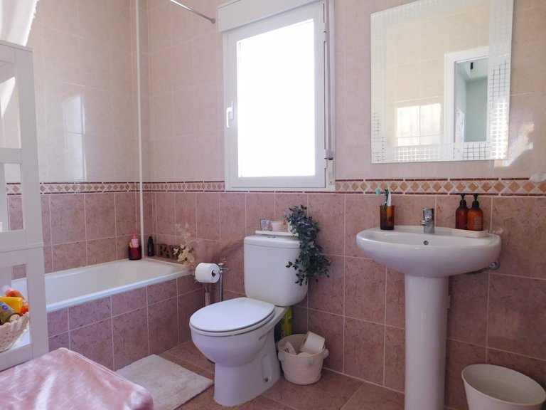 Villa for Sale in Villamartin, Alicante 26