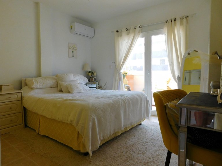 Villa for Sale in Villamartin, Alicante 27