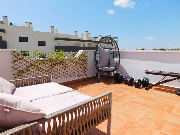 Villa for Sale in Villamartin, Alicante 37