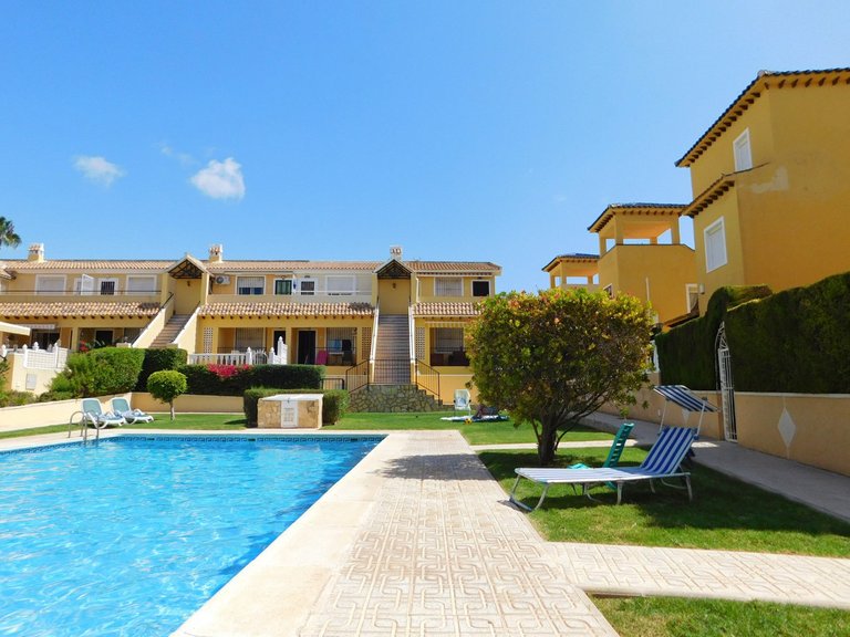 Villa for Sale in Villamartin, Alicante 38