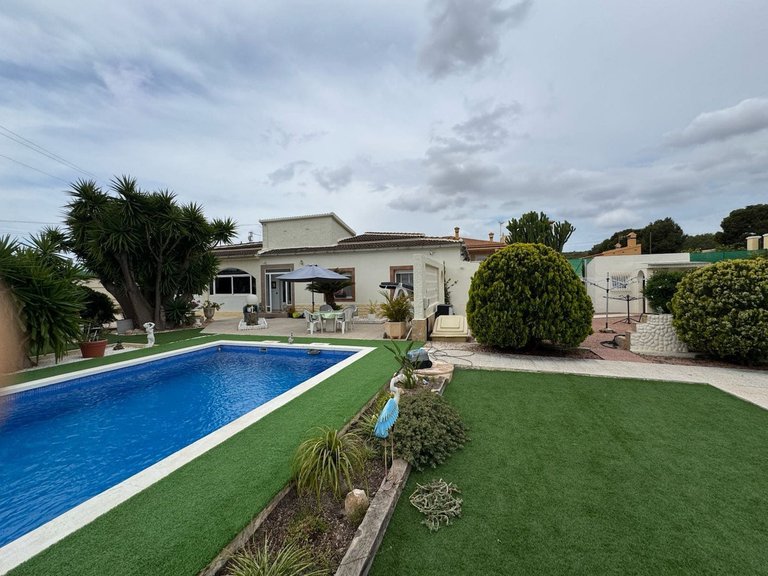 Villa for Sale in San Fulgencio, Alicante 1