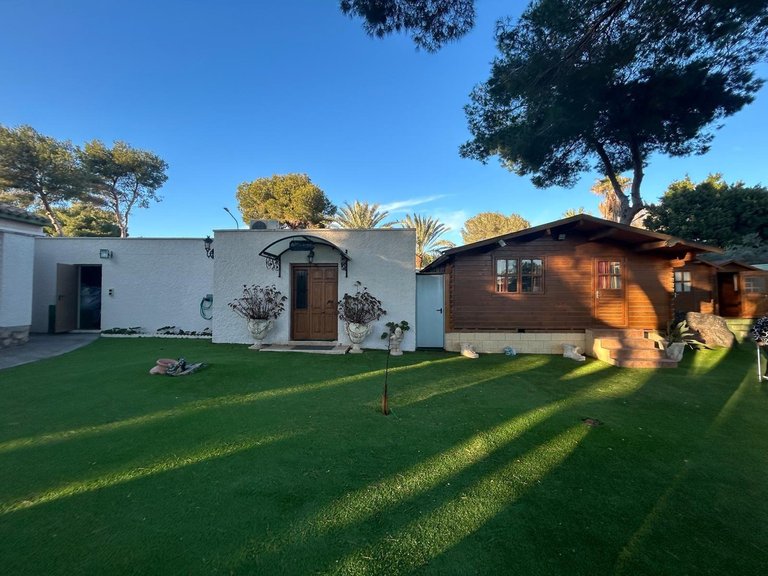 Villa for Sale in Campoamor, Alicante 1