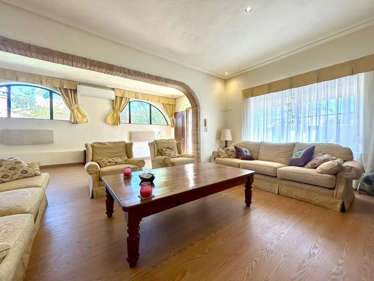 Villa for Sale in Cabo Roig, Alicante 26