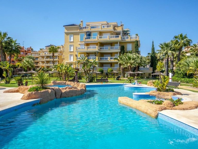 Apartment for Sale in Cabo Roig, Alicante 1