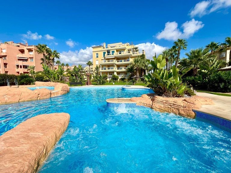 Apartment for Sale in Cabo Roig, Alicante 32
