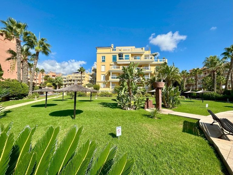 Apartment for Sale in Cabo Roig, Alicante 37