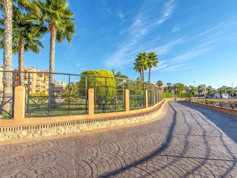 Apartment for Sale in Cabo Roig, Alicante 39
