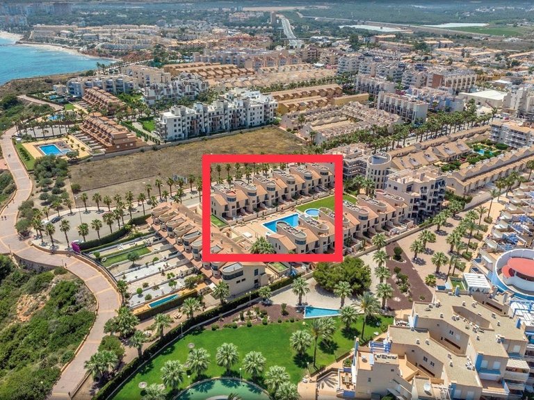 Town House for Sale in Cabo Roig, Alicante 2