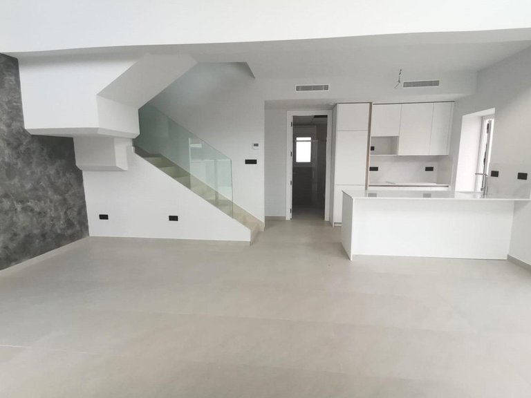 Villa for Sale in Los Montesinos, Alicante 3