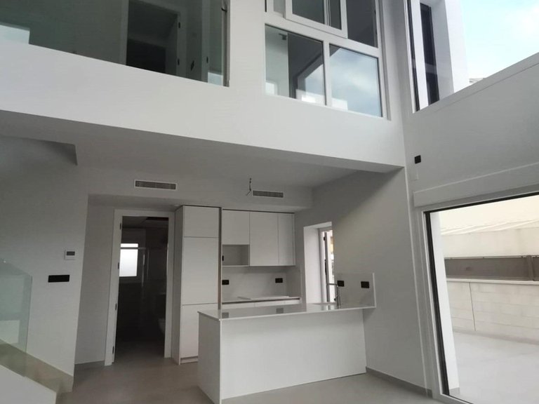 Villa for Sale in Los Montesinos, Alicante 5