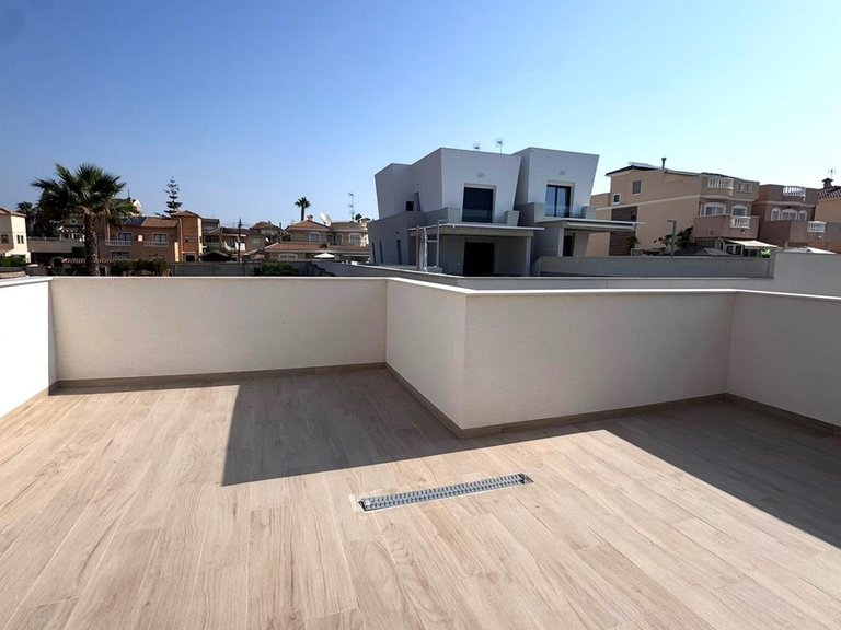 Villa for Sale in Torrevieja, Alicante 26