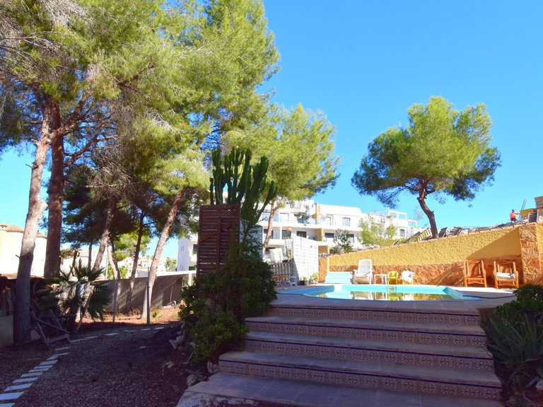 Villa for Sale in Villamartin, Alicante 27