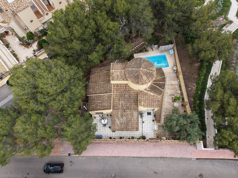 Villa for Sale in Villamartin, Alicante 31