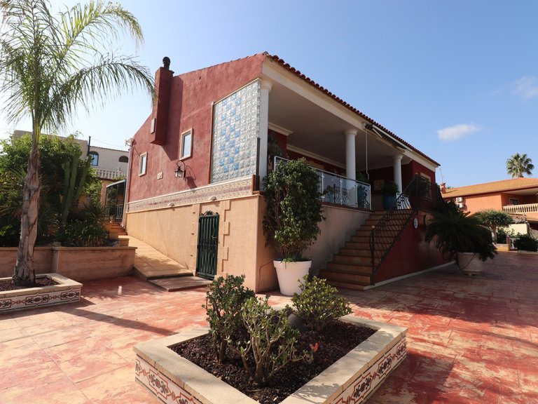 Villa for Sale in Algorfa, Alicante 38