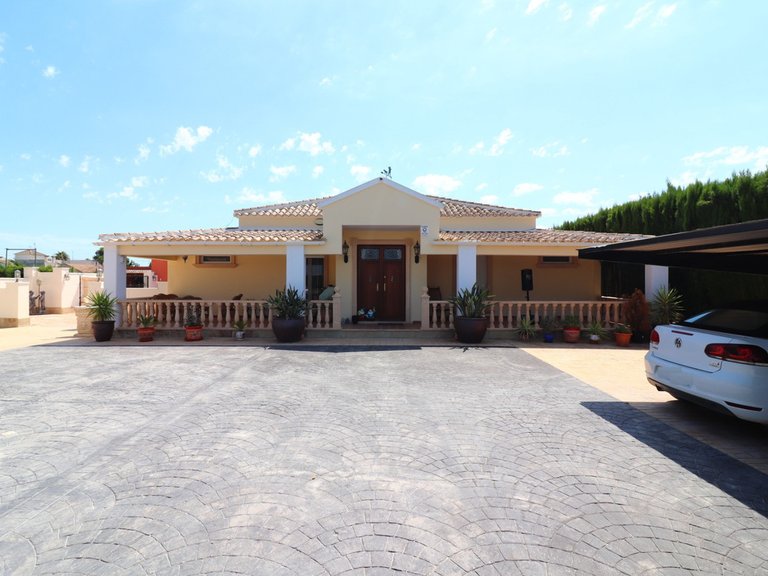Villa for Sale in Almoradi, Alicante 9