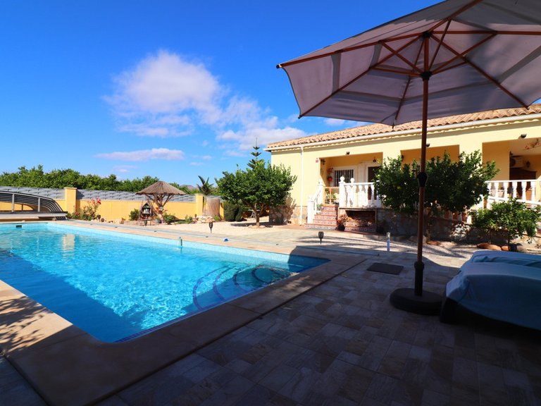 Villa for Sale in Orihuela, Alicante 32