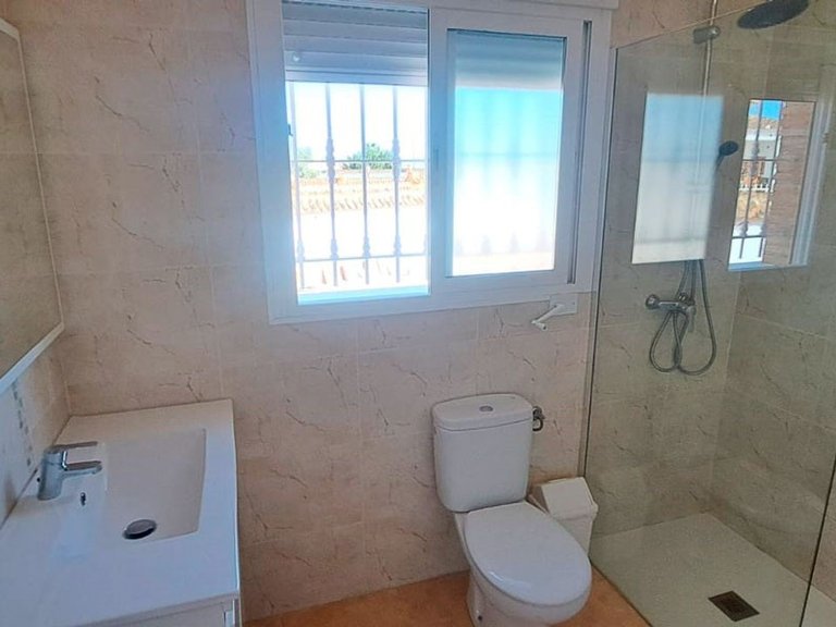 Villa for Sale in Catral, Alicante 11
