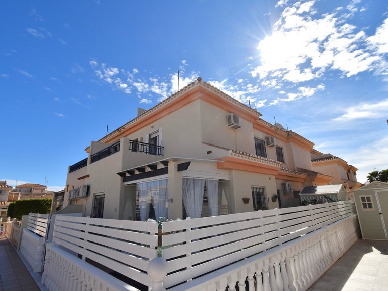 Villa for Sale in Playa Flamenca, Alicante 1