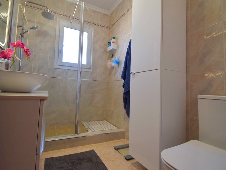 Villa for Sale in Playa Flamenca, Alicante 11