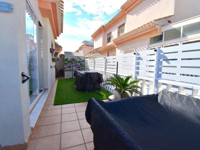 Villa for Sale in Playa Flamenca, Alicante 20