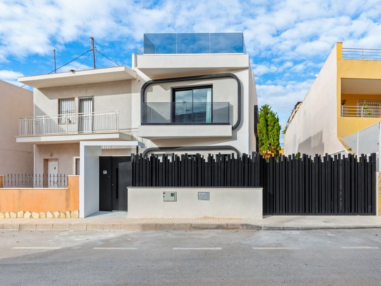 Villa for Sale in Pilar De La Horadada, Alicante 5