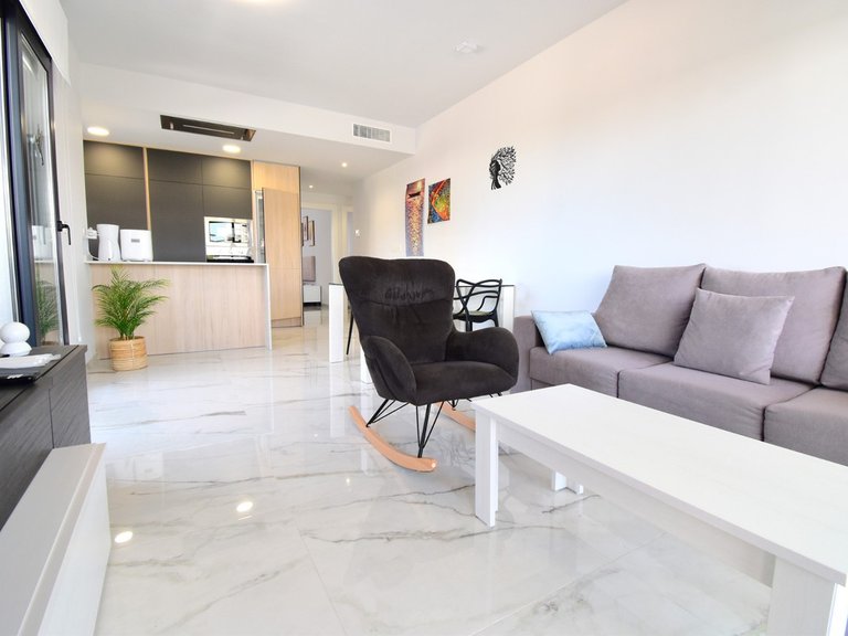 Apartment for Sale in Los Altos, Alicante 5