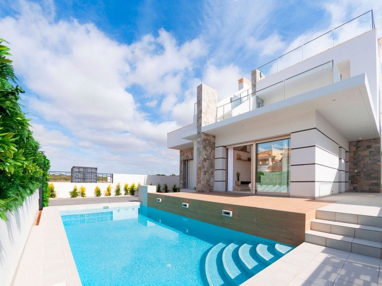 Villa for Sale in Los Alcazares, Murcia 1