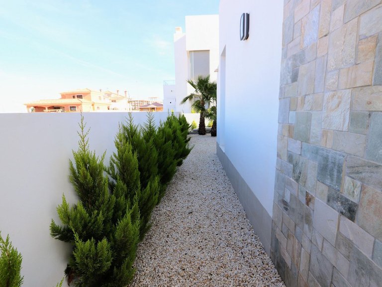 Villa for Sale in Los Alcazares, Murcia 42