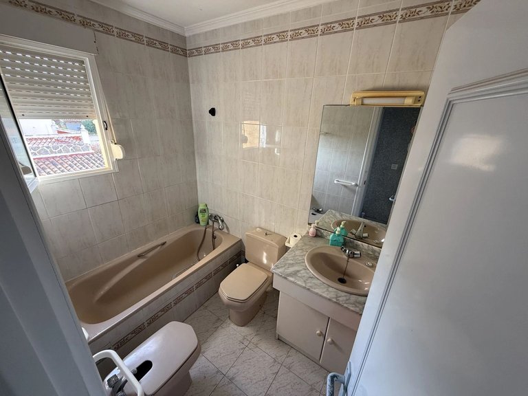 Villa for Sale in Torrevieja, Alicante 17
