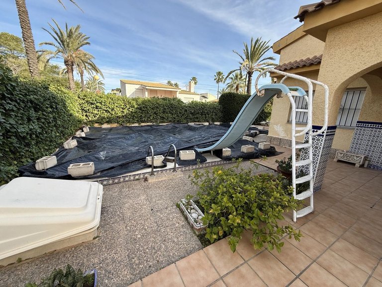 Villa for Sale in Torrevieja, Alicante 23